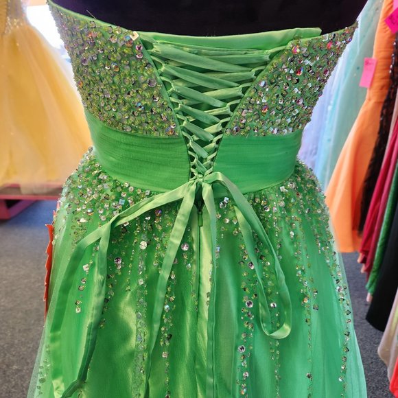 Jolene 13131 Size 2 Lime Prom Dress - Picture 5 of 7